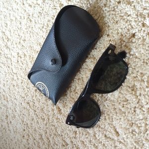 Ray-Ban Classic Sunglasses